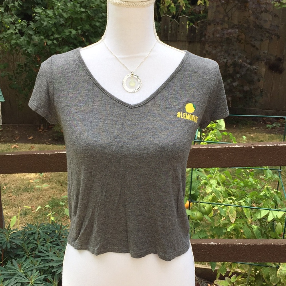 Crop top.